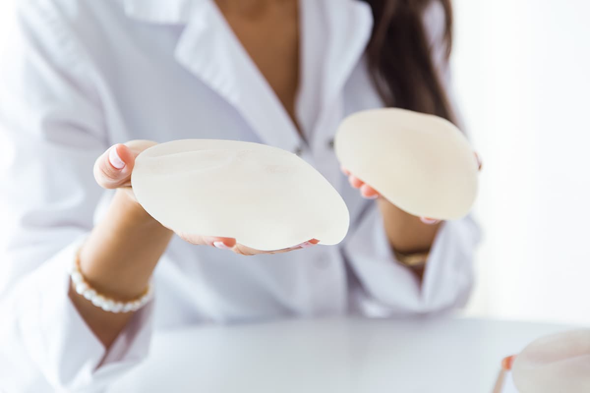 Choisir ses implants mammaire | Prix prothese mammaire | Clinique Bellefontaine | Lausanne